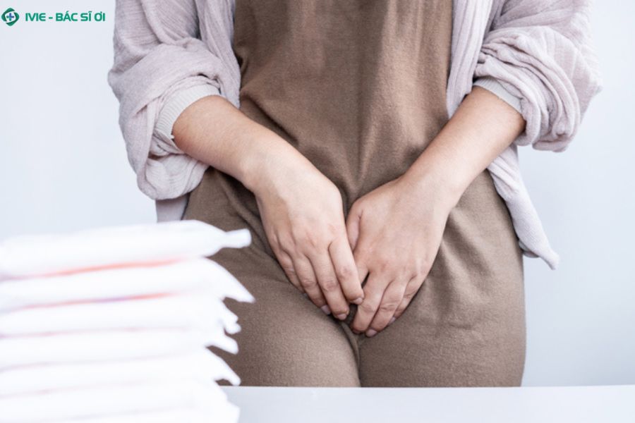 Sản dịch sau sinh 1 tháng có mùi hôi - dấu hiệu bất thường cần lưu ý