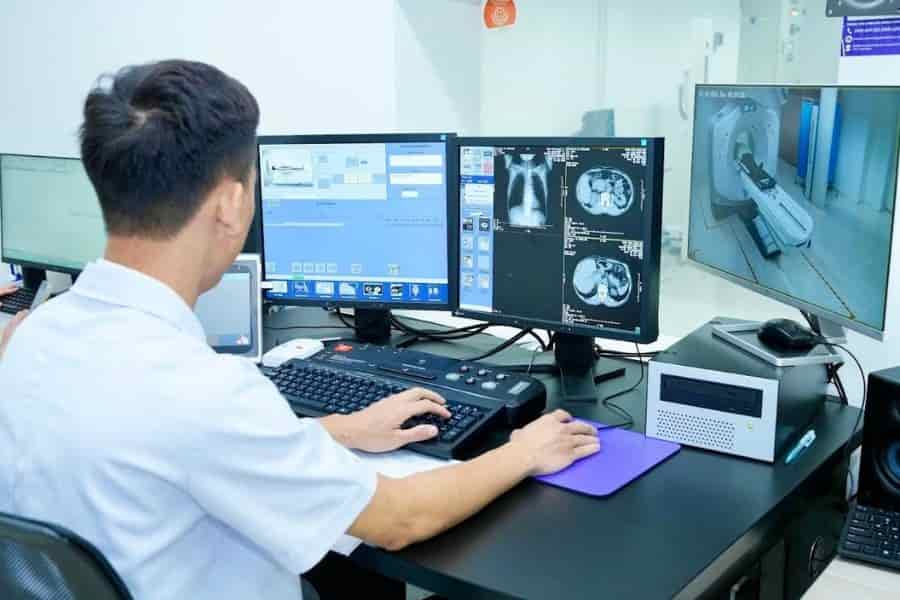 Ứng dụng công nghệ ghi hình PET/CT hiện đại trong chẩn đoán sớm và theo dõi di căn ung thư