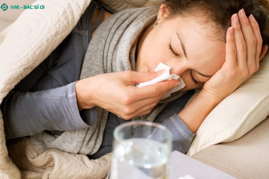 Cảm lạnh là bệnh do virus đường hô hấp gây ra