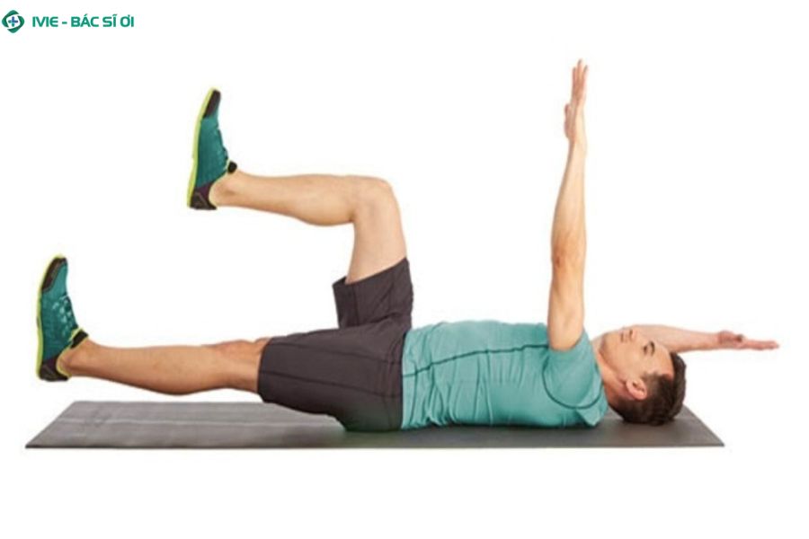 Tư thế con bọ rất phù hợp cho người có thói quen ngồi nhiều