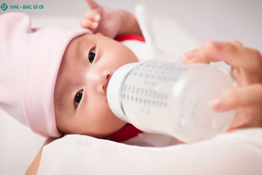 Dấu hiệu nhận biết trẻ 4 tháng bú đủ sữa