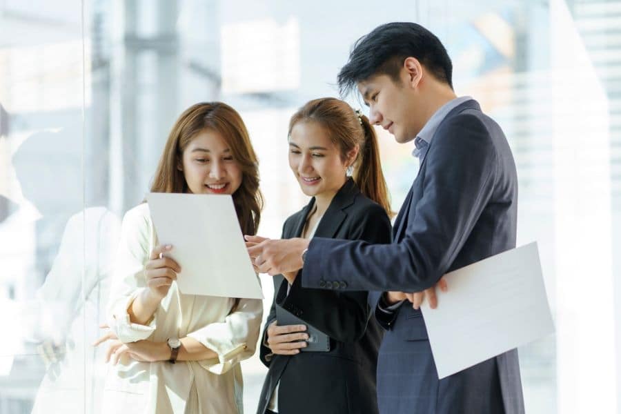 Hoa hồng bảo hiểm sức khỏe được giới hạn theo quy định của Bộ Tài chính và tính trên phí bảo hiểm thực thu