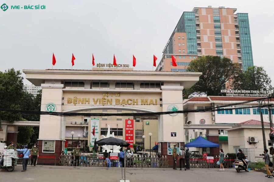 Khám cột sống tại Bệnh viện Bạch Mai