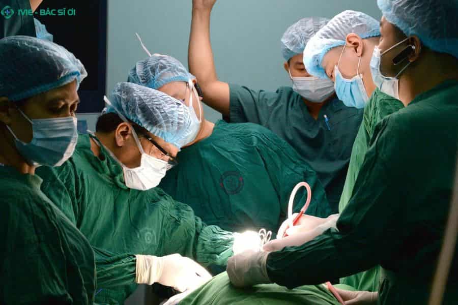 BHYT hỗ trợ chi trả phẫu thuật nhưng vẫn tồn tại khoảng trống chi phí người bệnh phải tự thanh toán