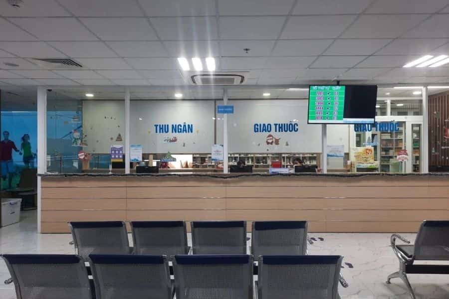 Bảng giá dịch vụ xét nghiệm được công khai minh bạch, giúp người bệnh dễ dàng tra cứu trước khi thực hiện