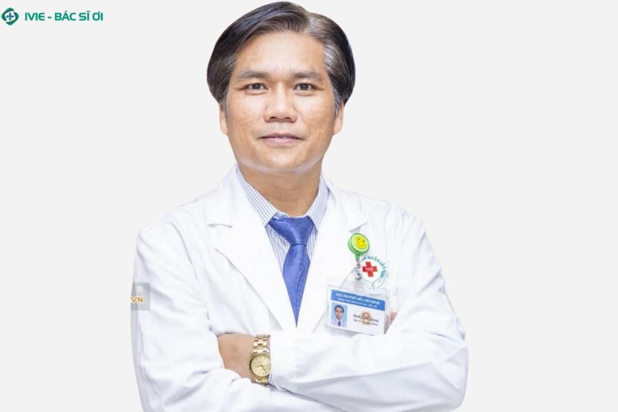 TS.BS Đinh Vinh Quang hơn 25 năm kinh nghiệm điều trị đau đầu, rối loạn vận động và các bệnh lý nội thần kinh