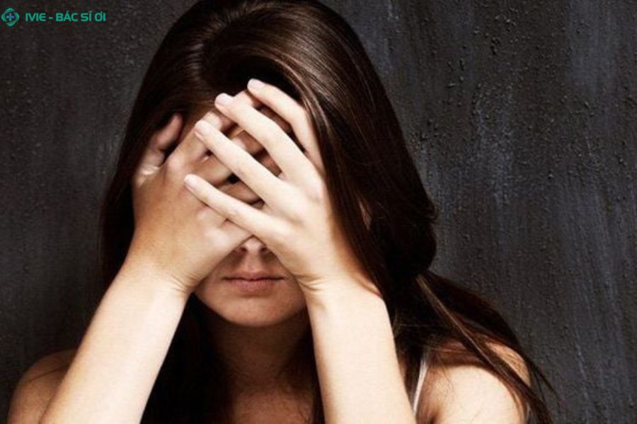 Cảm giác tội lỗi và ám ảnh quá khứ người bị trầm cảm thường tự trách mình