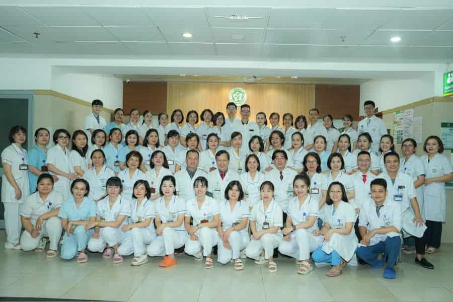 Khoa Phụ sản Bạch Mai sở hữu đội ngũ chuyên gia đầu ngành chuyên xử lý các ca sinh khó và thai lý phức tạp
