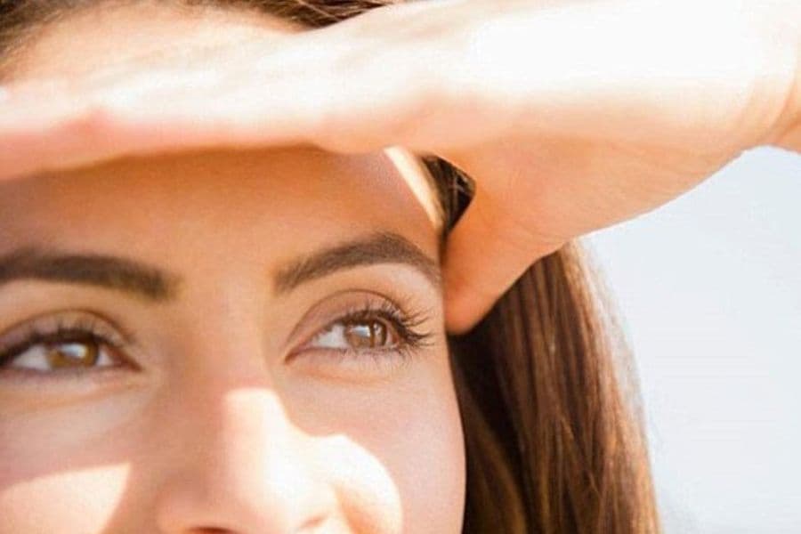 Người thường xuyên tiếp xúc với tia UV có nguy cơ cao mắc ung thư hắc tố da