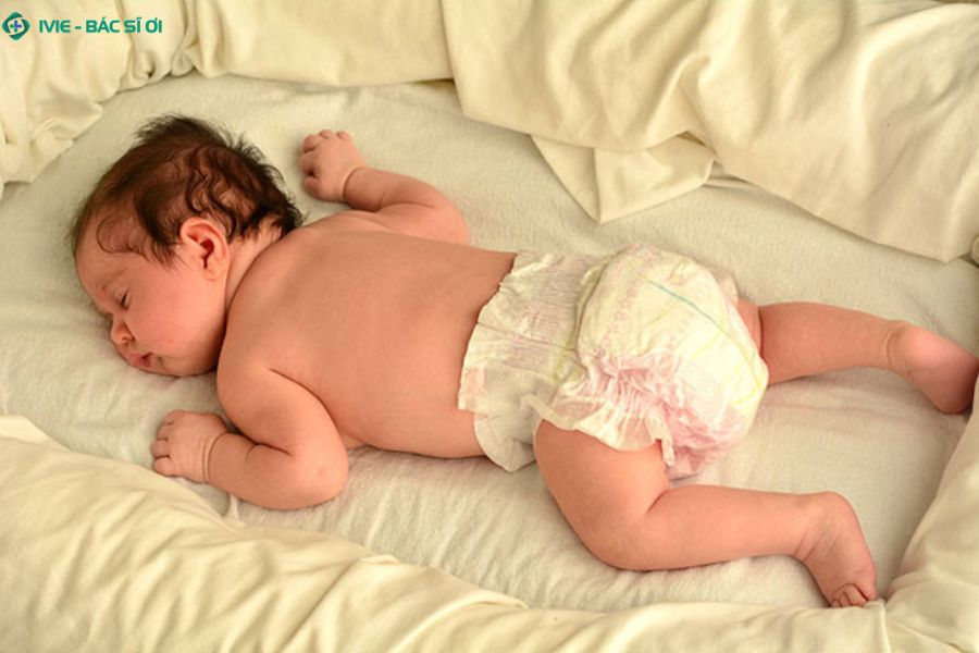 Những sai lầm khi cho bé nằm sấp