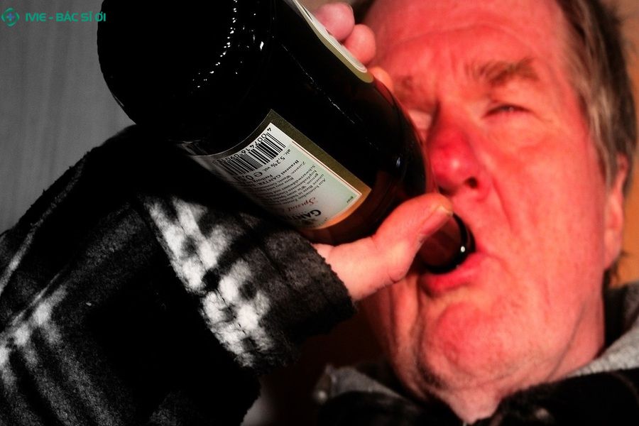 Hiện tượng đỏ mặt kèm tim đập nhanh sau khi uống rượu bia không phải là hiện tượng hiếm gặp