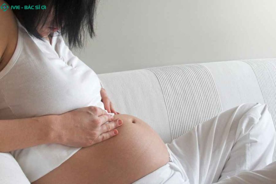 Mang thai tuổi vị thành niên tiềm ẩn nhiều rủi ro về sức khỏe sản khoa nghiêm trọng cho cả mẹ và bé