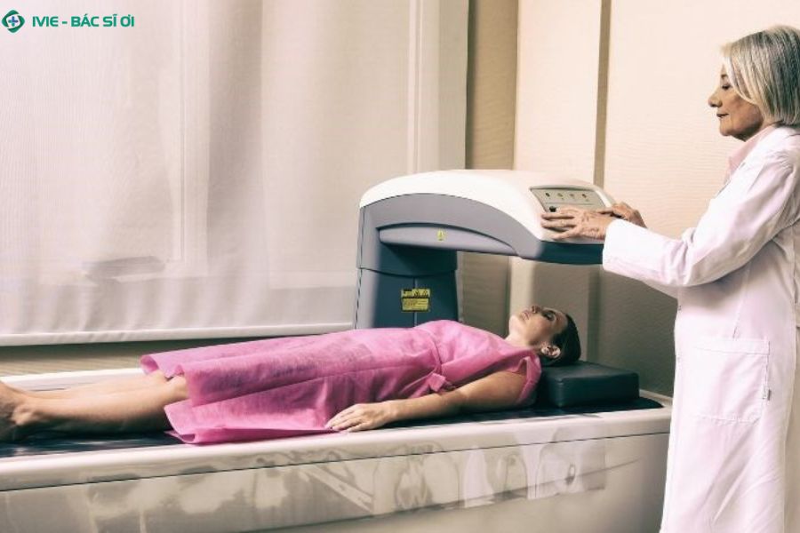 Kiểm tra xương định kỳ giúp phát hiện sớm và phòng ngừa loãng xương