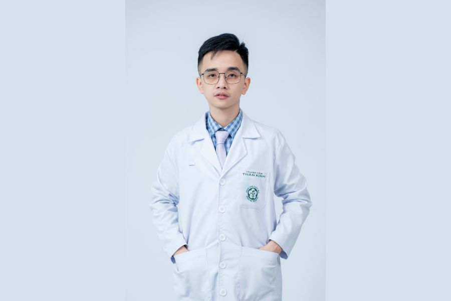 Ths. Võ Thế Nhân là bác sĩ trẻ giàu nhiệt huyết, luôn lắng nghe và thấu hiểu người bệnh