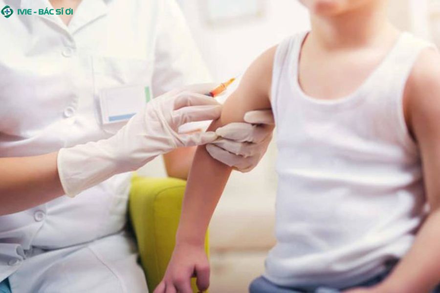 Các biện pháp phòng ngừa cúm A cho trẻ tiêm vắc-xin, giữ vệ sinh và tăng cường sức đề kháng mỗi ngày