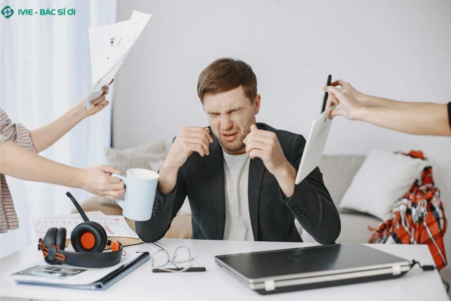 Lối sống thiếu khoa học và áp lực công việc là những tác nhân hàng đầu "bào mòn" sức khỏe sinh sản của phái mạnh