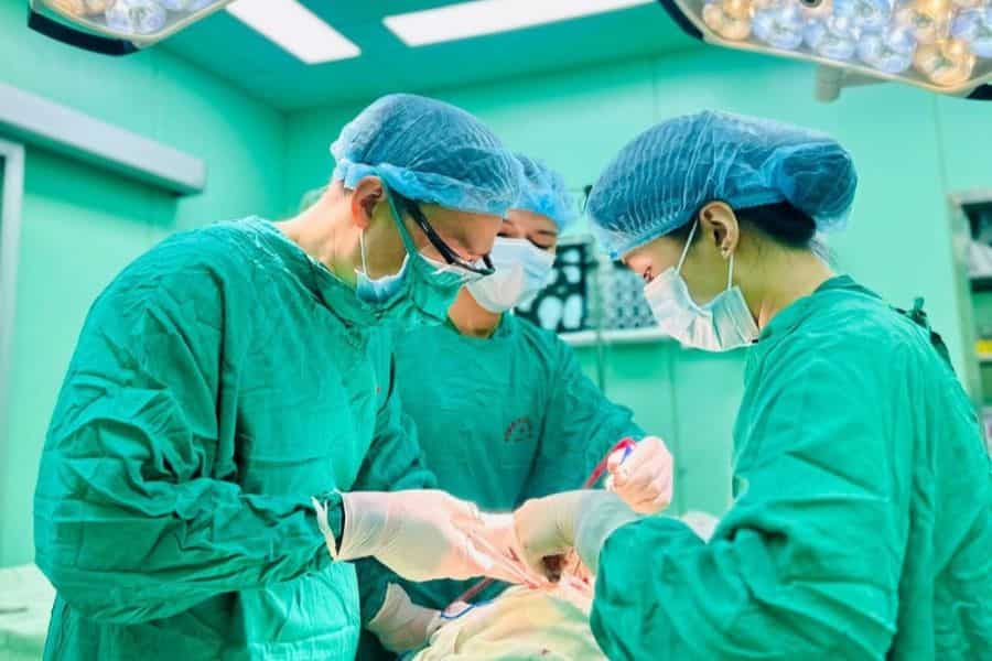 Đội ngũ y bác sĩ giỏi với kinh nghiệm lâu năm tại Khoa - Răng Hàm Mắt