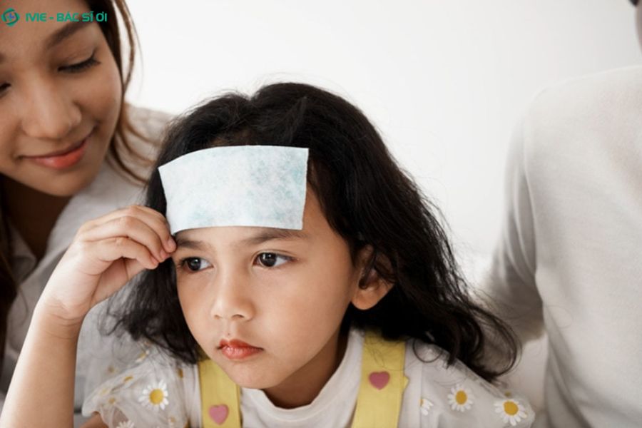 Hiệu quả miếng dán hạ sốt phụ thuộc vào loại sản phẩm, vị trí dán, mức độ sốt và nhiệt độ môi trường