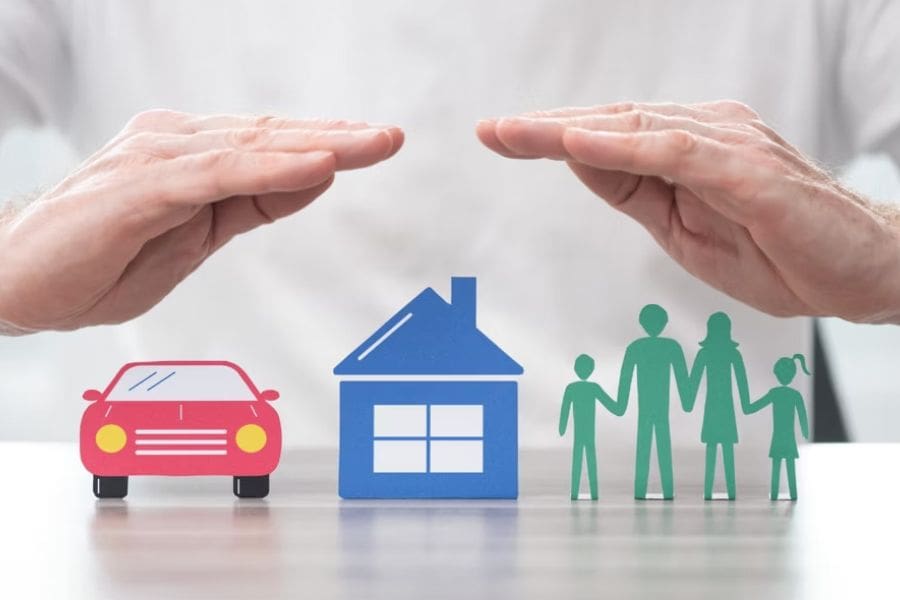 Bảo hiểm sức khỏe toàn diện mang lại giải pháp bảo vệ tài chính linh hoạt và tối ưu hơn so với BHYT cơ bản