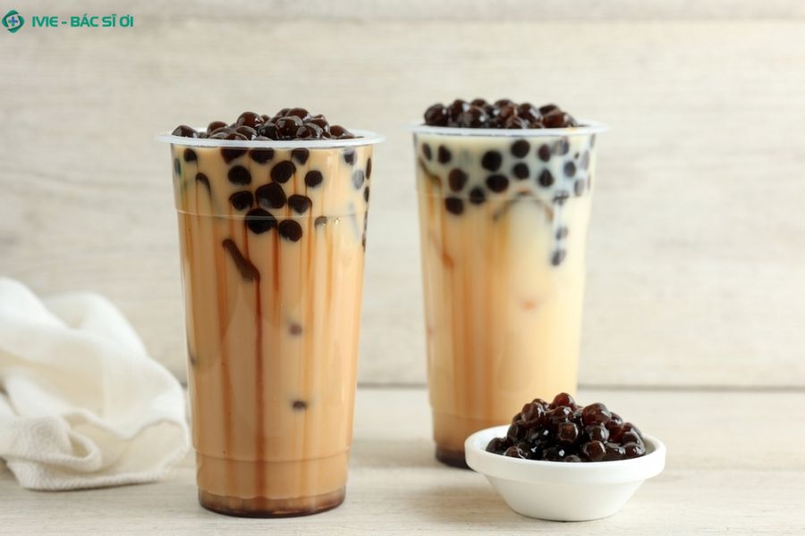 Sau sinh 1 tháng uống trà sữa được không? Giải đáp chi tiết cho mẹ bỉm