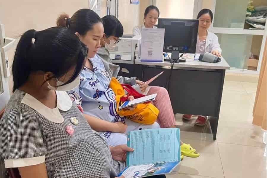 Khoảng trống viện phí tự chi trả OOP vẫn là gánh nặng lớn dù đã áp dụng BHYT Nhà nước