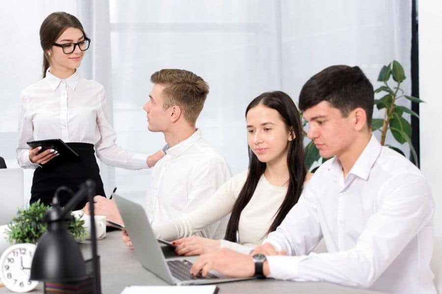 Mua bảo hiểm sức khỏe cho nhân viên giúp gia tăng lợi thế cạnh tranh và thu hút nhân tài cho doanh nghiệp
