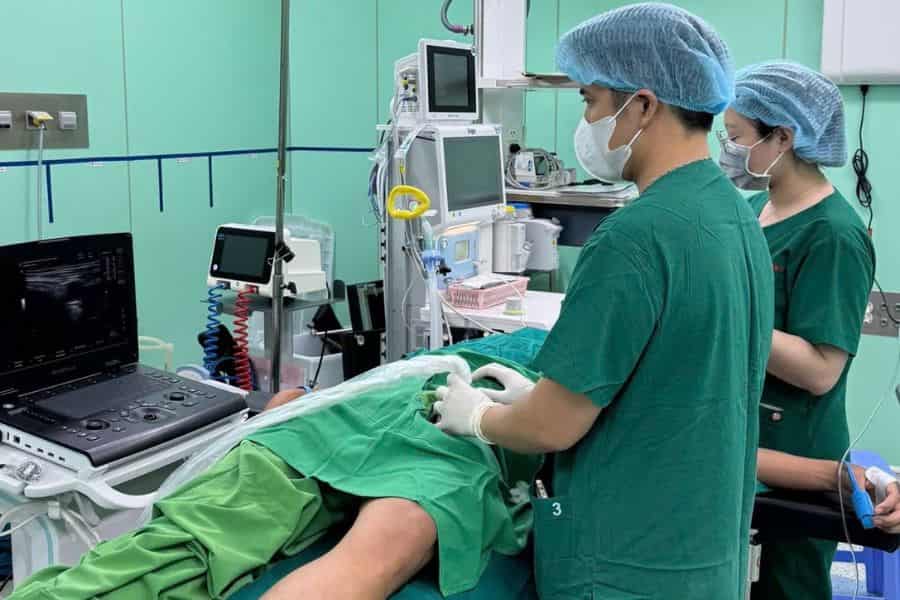 Kỹ thuật phẫu thuật nội soi và vi phẫu hiện đại được ứng dụng thường quy tại Khoa Chấn thương chỉnh hình Bệnh viện 30-4