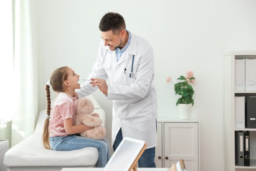 Tần suất khám ngoại trú cao gấp nhiều lần nội trú, khiến việc sở hữu bảo hiểm ngoại trú trở thành giải pháp tài chính thông minh
