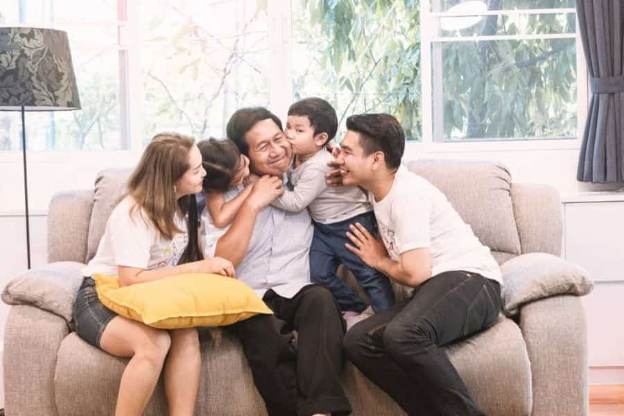 Bảng so sánh giúp người tham gia phân biệt rõ tính chất tích lũy và thời hạn bảo vệ giữa bảo hiểm trọn đời và bảo hiểm tử kỳ