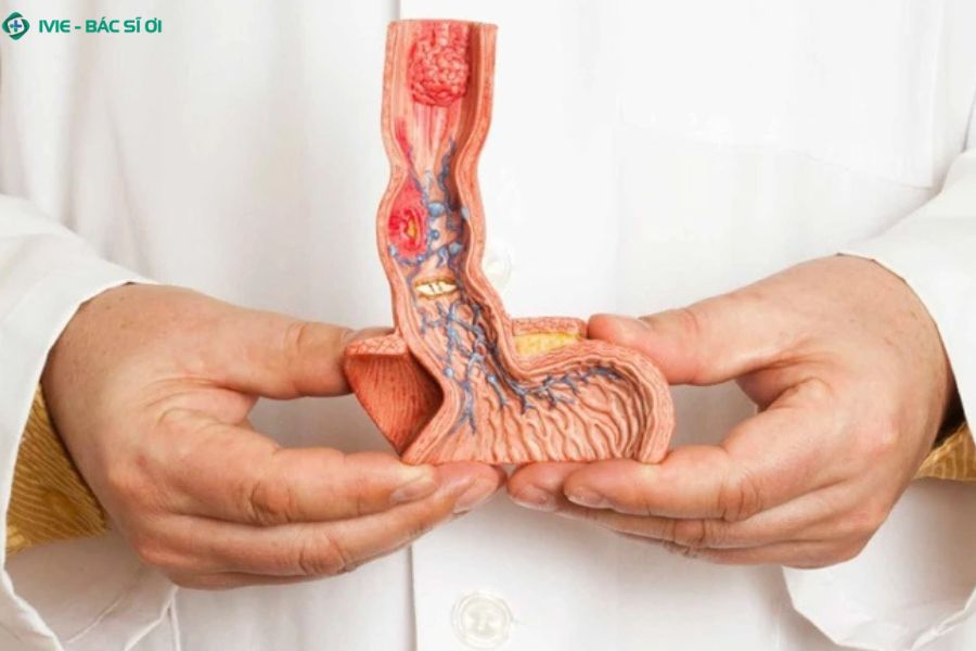 Nam giới không nên chủ quan với các cơn đau khi quan hệ, bởi đó có thể là dấu hiệu của hẹp bao quy đầu hoặc viêm đường tiết niệu