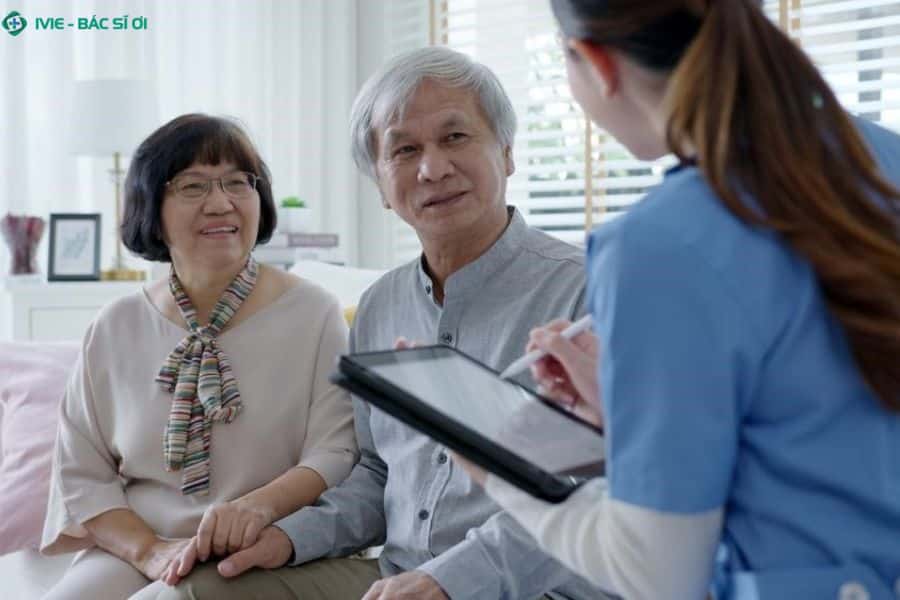 Mua bảo hiểm sức khỏe online trên app IVIE giúp tối ưu thời gian, minh bạch thông tin và dễ dàng quản lý hợp đồng