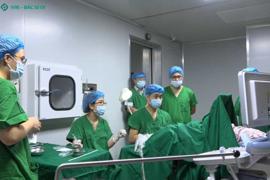 BHYT thường chỉ trang trải 50 - 60% hóa đơn thực tế, người bệnh vẫn tự xoay xở 40 - 50% chi phí còn lại