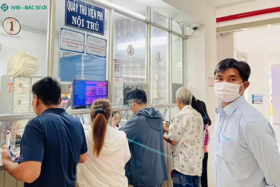 BHYT chi trả khoảng 50-60%, người bệnh tự chi trả phần khoảng trống viện phí còn lại