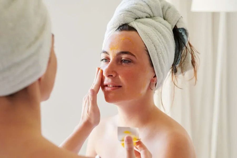 Viêm da mủ nhẹ có thể điều trị tại nhà, nhưng cần theo dõi sát và ngưng ngay nếu có dấu hiệu nhiễm trùng nặng hơn