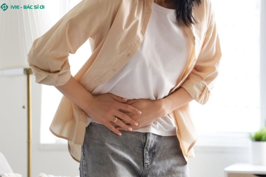 Đau bụng bên phải dưới rốn có nguy hiểm không