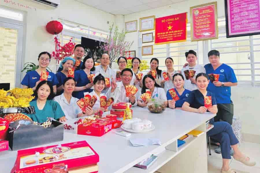 Dịch vụ nội soi dạ dày Bệnh viện 30-4 được thực hiện bởi đội ngũ bác sĩ giàu kinh nghiệm với trang thiết bị y tế tân tiến