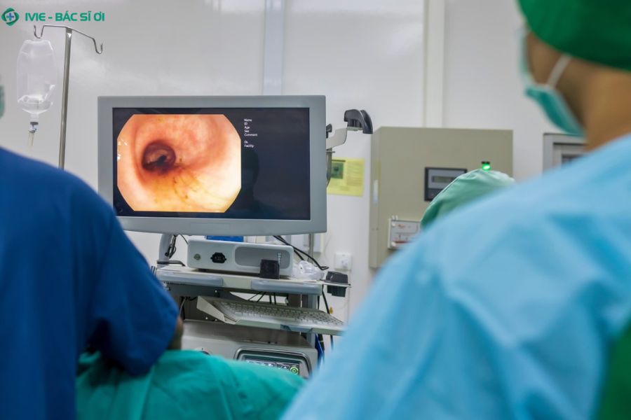 Bệnh nhân thực hiện nội soi đại tràng theo diện bảo hiểm y tế tại bệnh viện