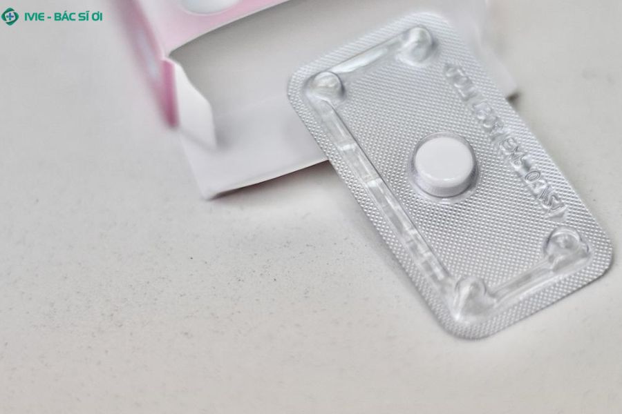 Khuyến cáo y tế và thông tin từ bác sĩ sản phụ khoa về liều lượng thuốc tránh thai khẩn cấp