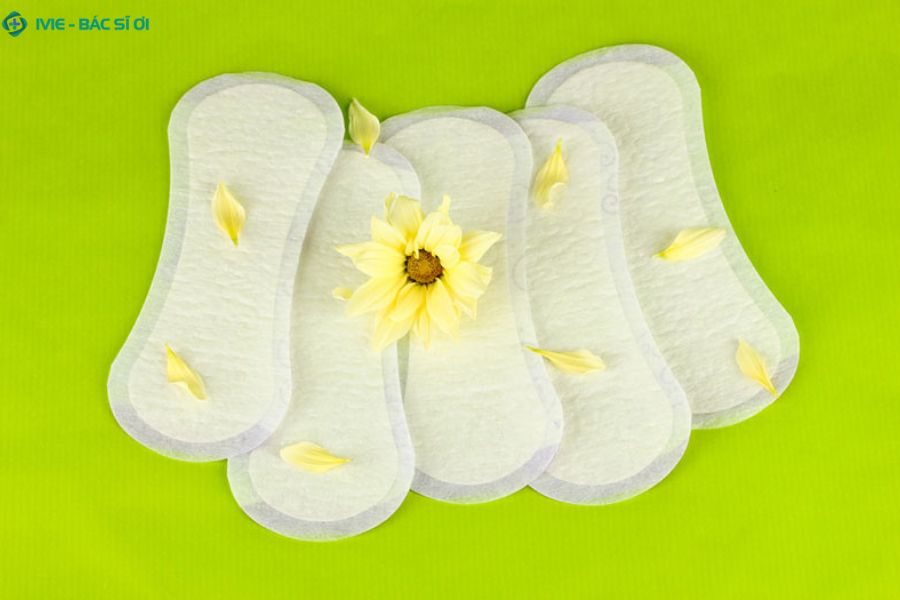 Nguyên nhân thường gặp của dịch màu vàng sau sinh 1 tháng