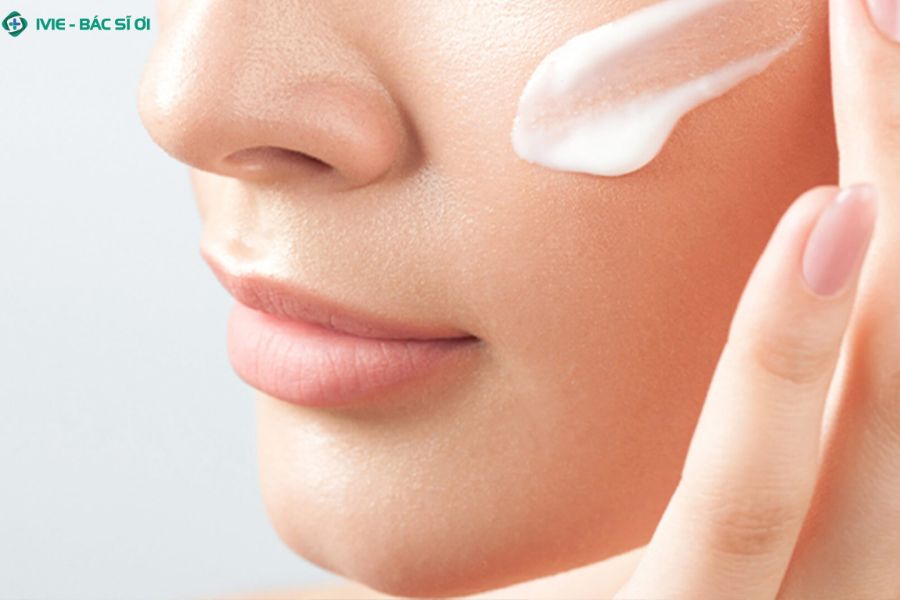 Cần lưu ý khi sử dụng hóa, mĩ phẩm trên da mặt để tránh bị nổi mẩn đỏ