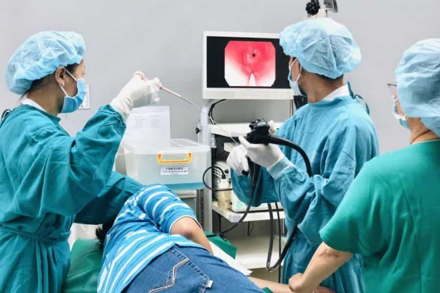 Kỹ thuật can thiệp cắt polyp tiêu hóa giúp phòng ngừa ung thư sớm được thực hiện an toàn, nhanh chóng