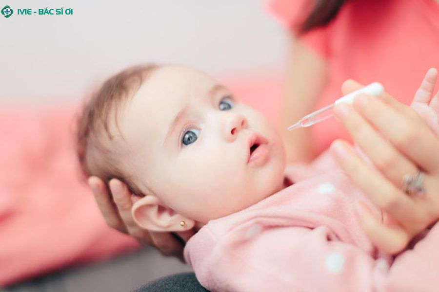 Nguy cơ khi tự ý bổ sung kẽm cho trẻ 4 tháng tuổi