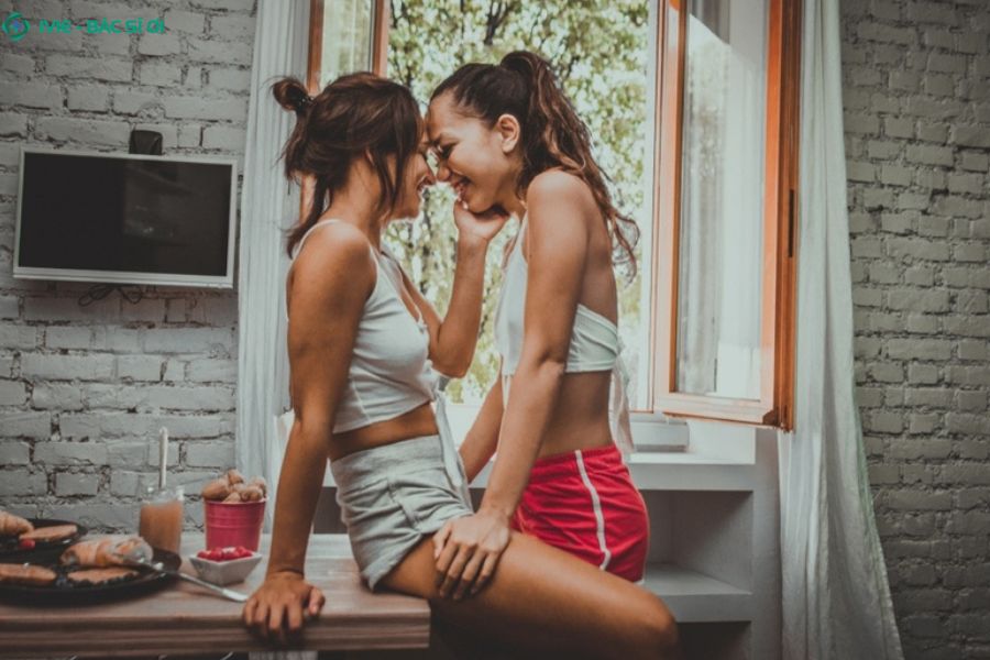 Sự khác biệt giữa vô sinh bệnh lý và rào cản sinh học trong mối quan hệ đồng giới