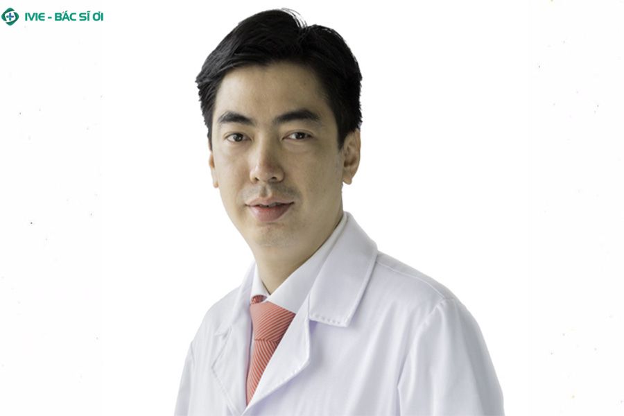 Đặt khám BS Nguyễn Hoàng Long chuyên gia phẫu thuật cột sống tại Phòng khám Virec