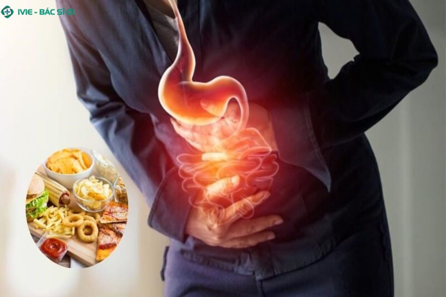 Chế độ ăn thất thường, nhiều đồ cay nóng, dầu mỡ tăng nguy cơ viêm loét dạ dày