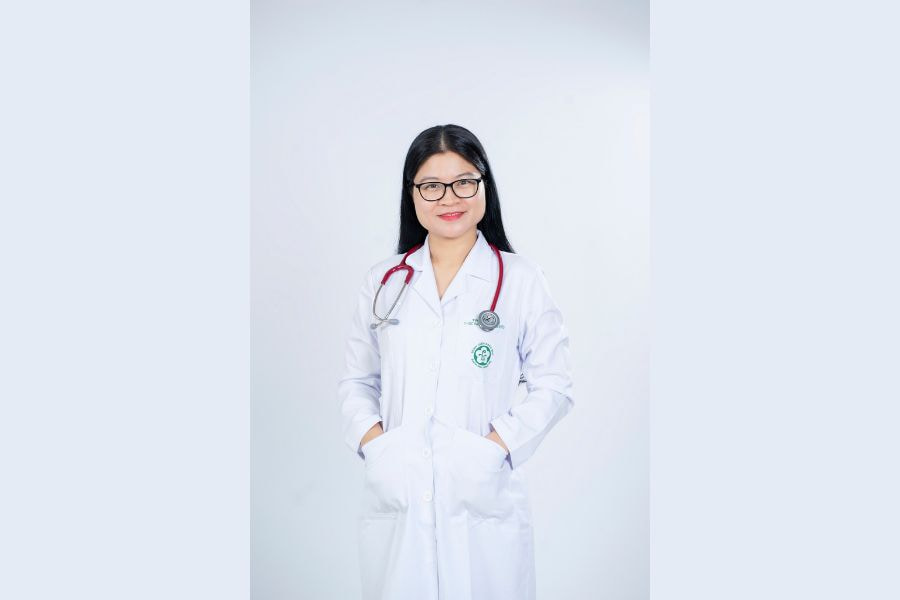 PGS.TS. Phạm Cẩm Phương – Viện trưởng Viện YHHN và UB Bạch Mai