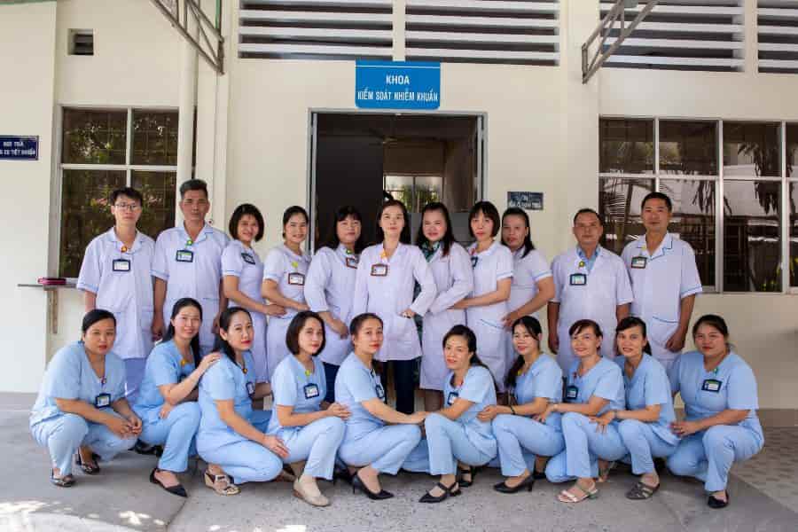Đơn vị tiếp liệu thanh trùng được trang bị máy hấp Plasma và Autoclave đảm bảo an toàn tuyệt đối cho người bệnh