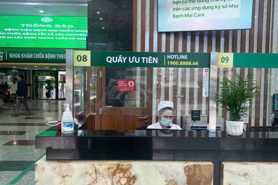 Người dân cần phân biệt rõ mức giá khám tổng quát bệnh viện Bạch Mai cơ bản ban đầu với tổng chi phí thực tế đã bao gồm xét nghiệm