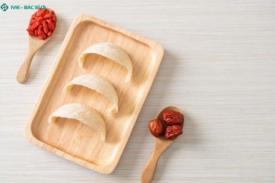 Tổ yến giàu đạm sạch, không chứa chất béo bão hòa nên an toàn cho người men gan cao