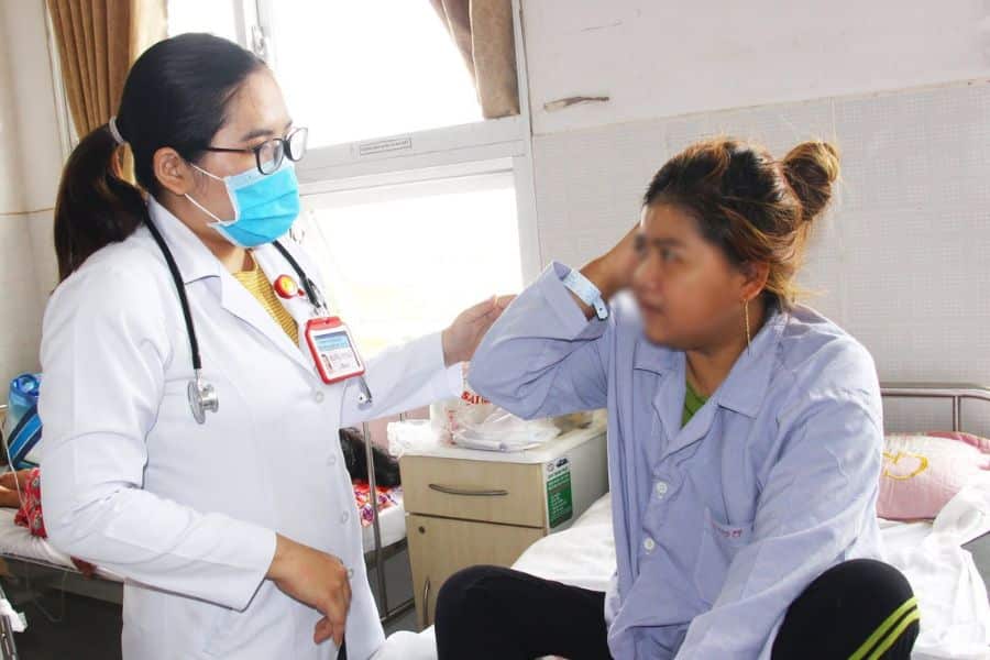 Người bệnh cần nắm rõ các khoản chi phí BHYT chi trả và phần chi phí tự thanh toán khi điều trị dài ngày